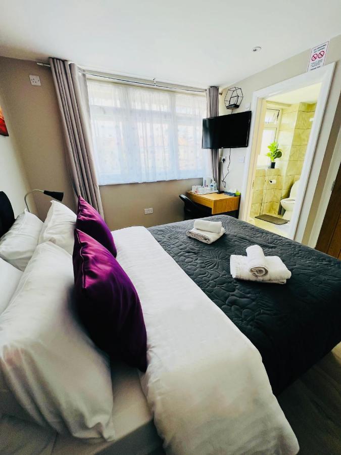 Indigo Suites Enfield Esterno foto