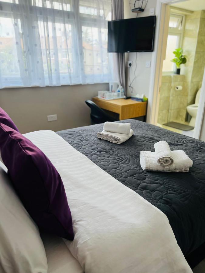 Indigo Suites Enfield Esterno foto