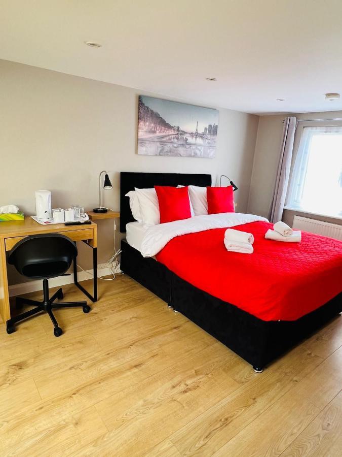 Indigo Suites Enfield Esterno foto